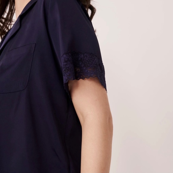 LA VIE EN ROSE New 2PC Luxury Satin Lace Trim Pyjamas Set Navy Size L (NWOT) - Picture 4 of 15